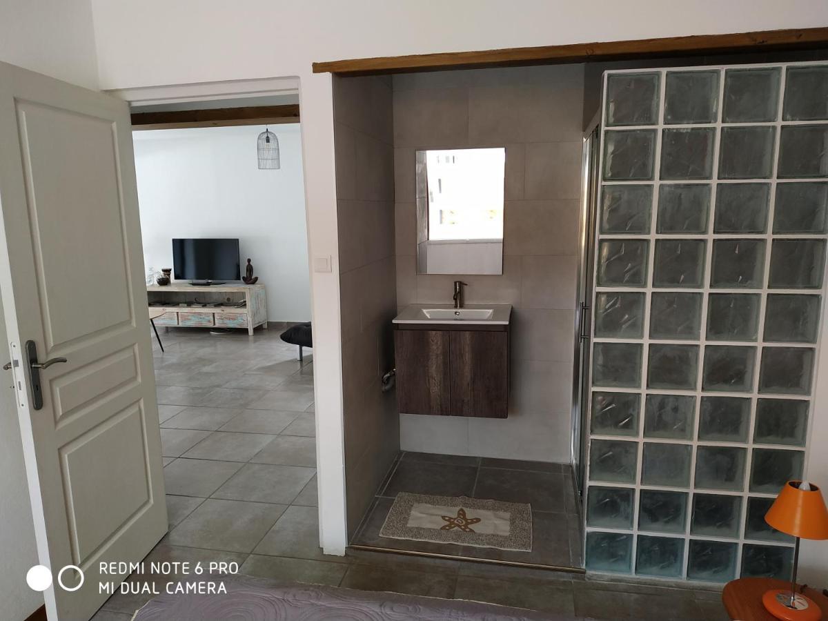 Jolie Maison T3 A St Pierre, 2 Chambres Avec Sdb, Grande Varangue, Jardin サン・ピエール エクステリア 写真