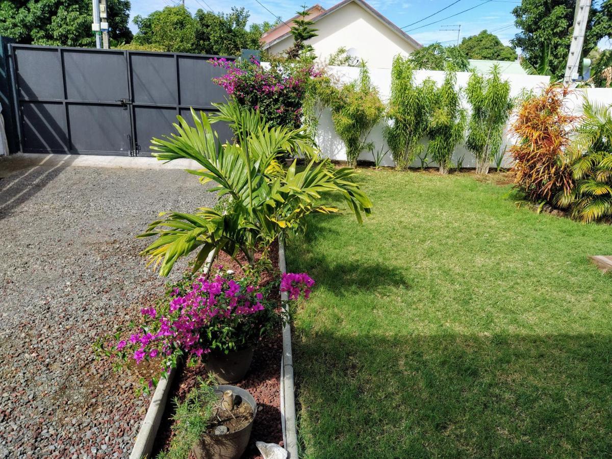 Jolie Maison T3 A St Pierre, 2 Chambres Avec Sdb, Grande Varangue, Jardin サン・ピエール エクステリア 写真